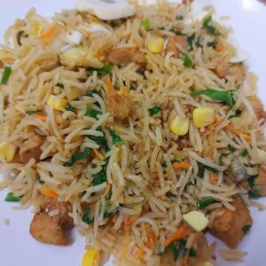 Riz frit au poulet ou boeuf ou crevettes